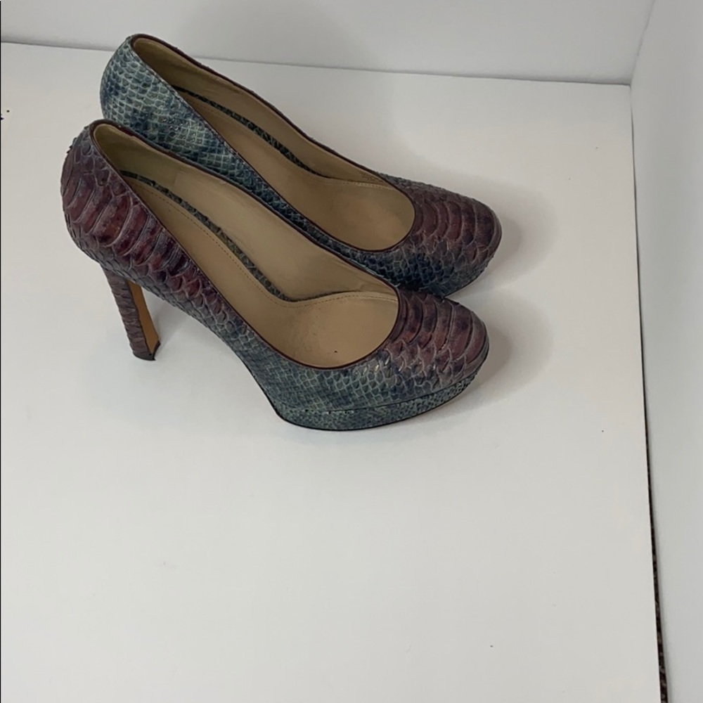 Shoes - Picture 4 of 4
